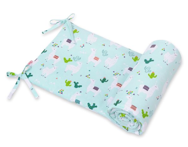 Universal bumper for cot - lama mint