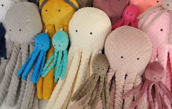 Cuddly octopus big - cream - polka dot minky - Image 5