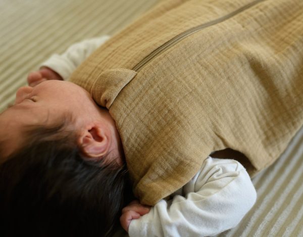 Muslin baby sleeping bag 0-6 months NEWBORN TOG 1.0 - anthracite - Image 2