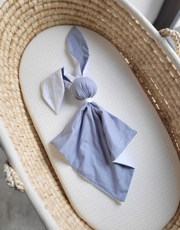 Soft cosy cuddly bunny blanket in cotton - Pastel blue/ white - Image 2