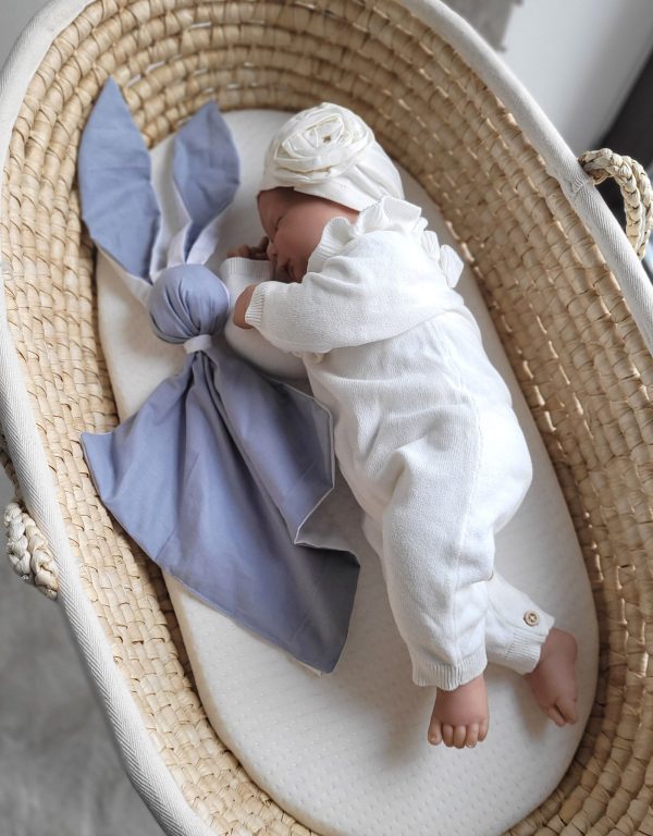 Soft cosy cuddly bunny blanket in cotton - Pastel blue/ white - Image 4