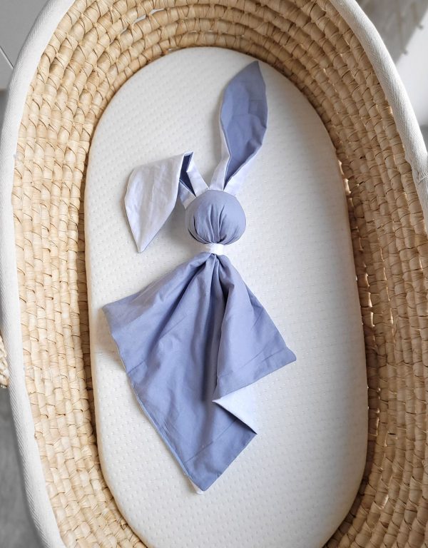Soft cosy cuddly bunny blanket in cotton - Pastel blue/ white