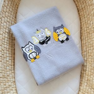 Polar fleece blanket for babies - Owls Bigi Zibi & Adele- grey-yellow