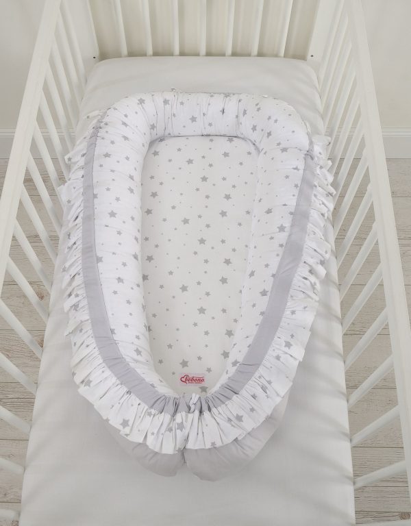 Baby nest with a ruffle - mini gray stars/gray - Image 3