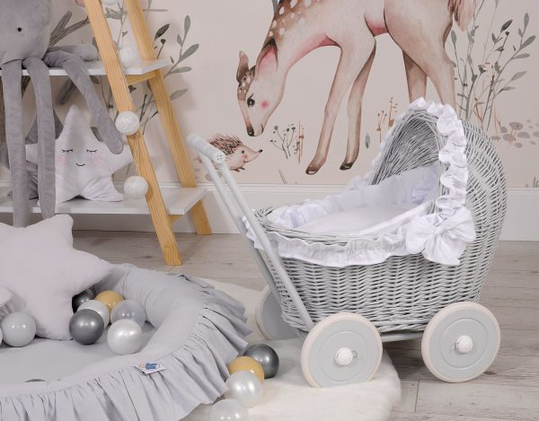 Wicker doll pushchair grey with white bedding and soft padding - Image 4
